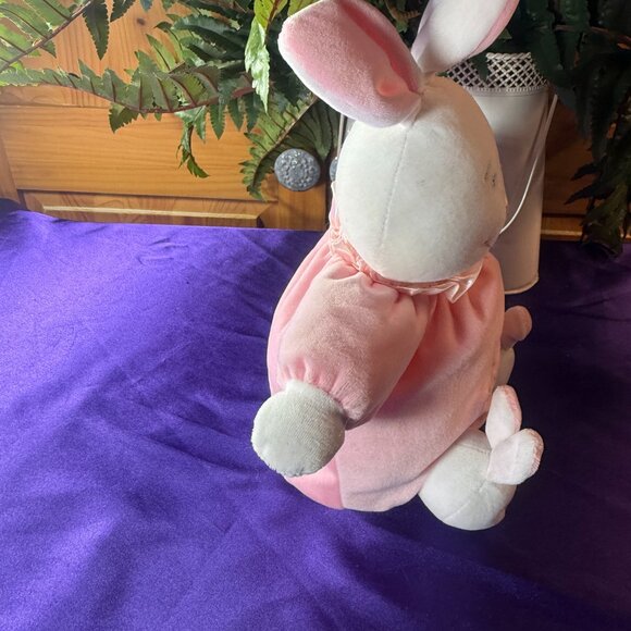 VTG๐ DGE MY 1ST BUNNY Snuggie White Pink Bunny 2000 Look at the Bunny Feet - Picture 8 of 11